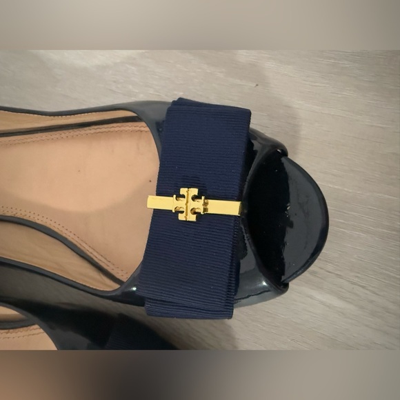 Tory Burch Midnight Flats with Gold Detail - Picture 12 of 12